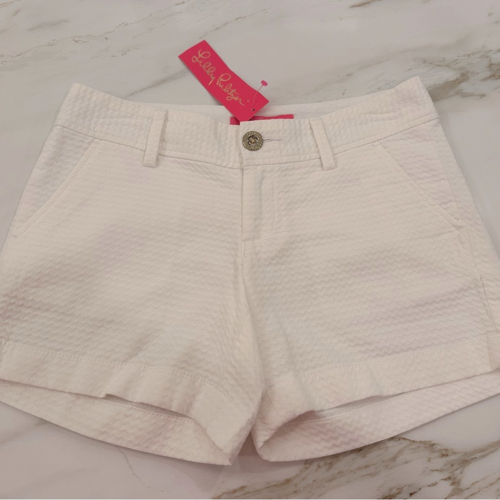 Lilly Pulitzer woman’s Callahan short in resort white size 00. NWT